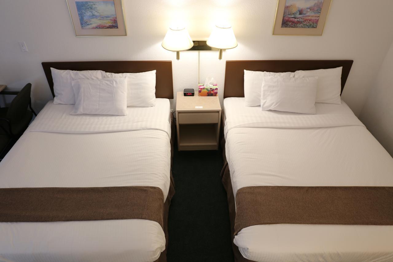 Didsbury Country Inn Bagian luar foto